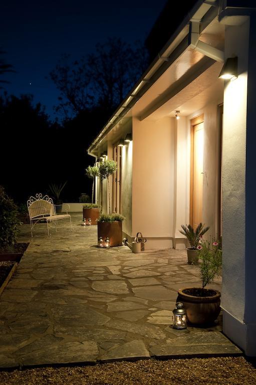 セント・モーズ Nearwater Bed & Breakfast エクステリア 写真